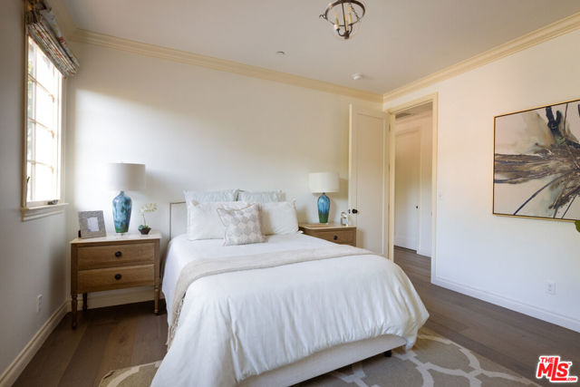 735 N Stanley Avenue, Los Angeles CA: https://media.crmls.org/mediaz/63c36009-5c65-4074-9ac8-2b5149687cce.jpg