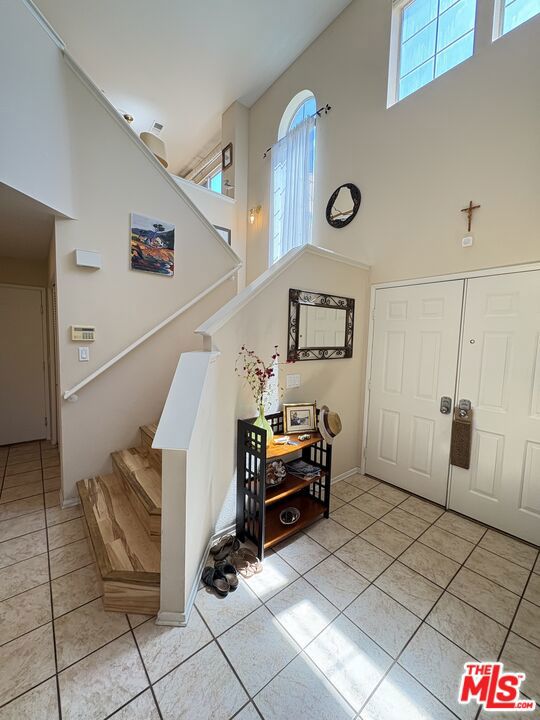 1202 Lost Point Lane photo 2