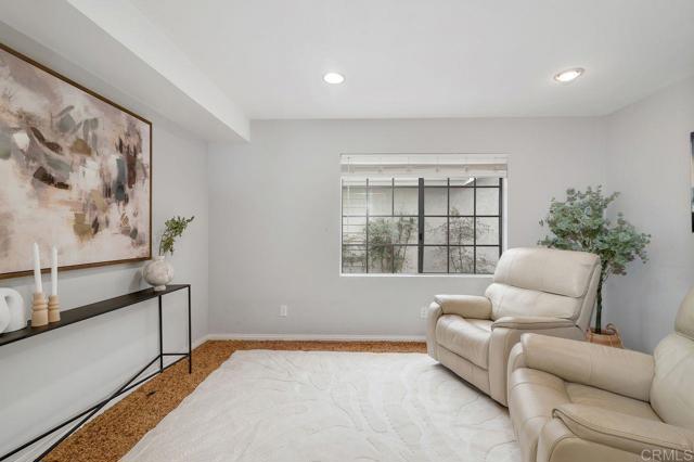 Detail Gallery Image 11 of 42 For 6866 Seaspray Ln, Carlsbad,  CA 92011 - 3 Beds | 2/1 Baths