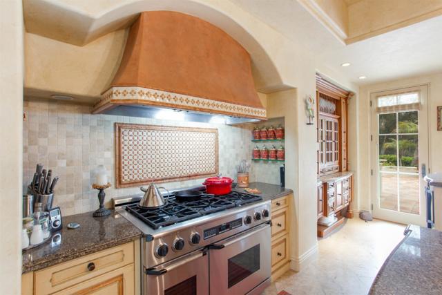 7206 Aviara Drive, Carlsbad CA: https://media.crmls.org/mediaz/63c4da08-8586-4242-af31-9d2a07252f47.jpg
