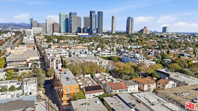 1820 Prosser Avenue, Los Angeles CA: https://media.crmls.org/mediaz/63c51ce3-9a48-44ee-ba32-1638bb54fe7e.jpg