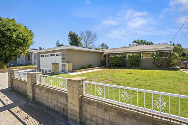 9265 Overton Ave, San Diego CA: https://media.crmls.org/mediaz/63c5914b-3b9c-47bd-8c81-7303070c815a.jpg