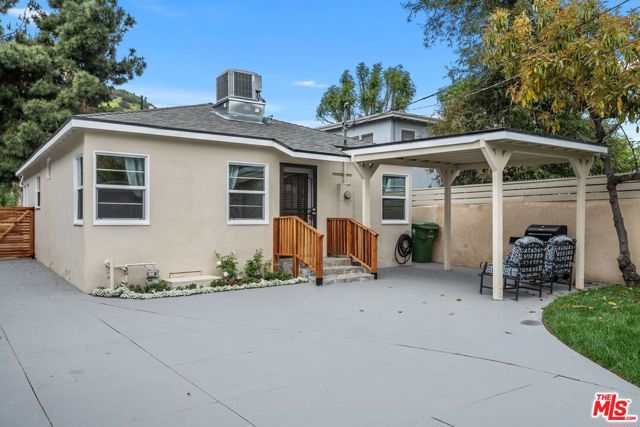 4231 Edenhurst Avenue, Los Angeles CA: https://media.crmls.org/mediaz/63c612e5-075c-4acc-9a7d-db111fbeedc6.jpg
