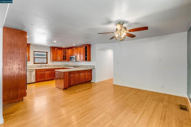 Image 14 of 54 For 5264 Sunset Dr