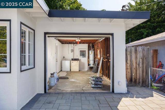 4192 Valley Ave, Martinez CA: https://media.crmls.org/mediaz/63c66d13-bdb5-4ea7-944f-0358121151e3.jpg