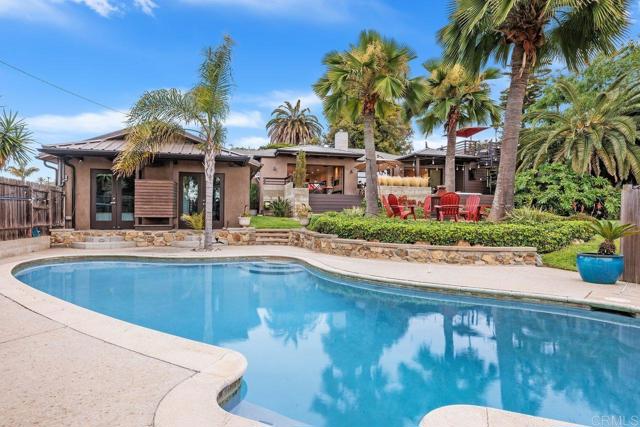 860 Nardo Road, Encinitas CA: https://media.crmls.org/mediaz/63c6c9d9-98c4-4047-8a01-edb82da0c233.jpg