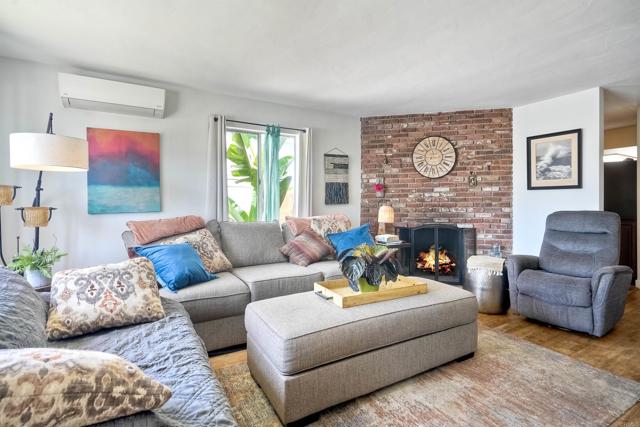 Detail Gallery Image 3 of 34 For 1080 Buena Pl, Carlsbad,  CA 92008 - – Beds | – Baths