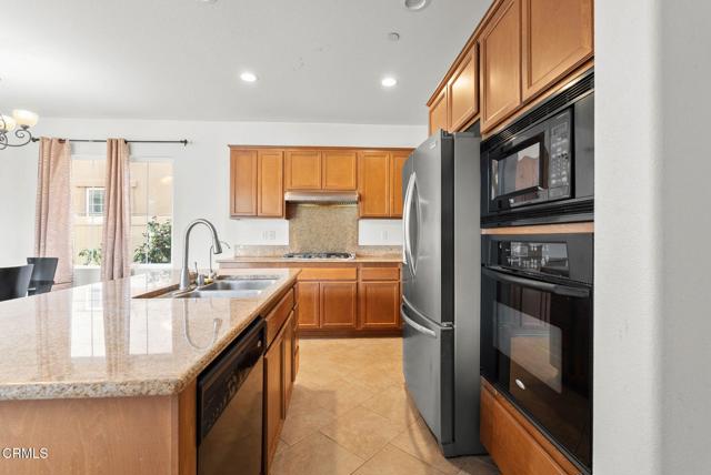 Detail Gallery Image 14 of 39 For 511 Nile River Dr, Oxnard,  CA 93036 - 4 Beds | 4 Baths