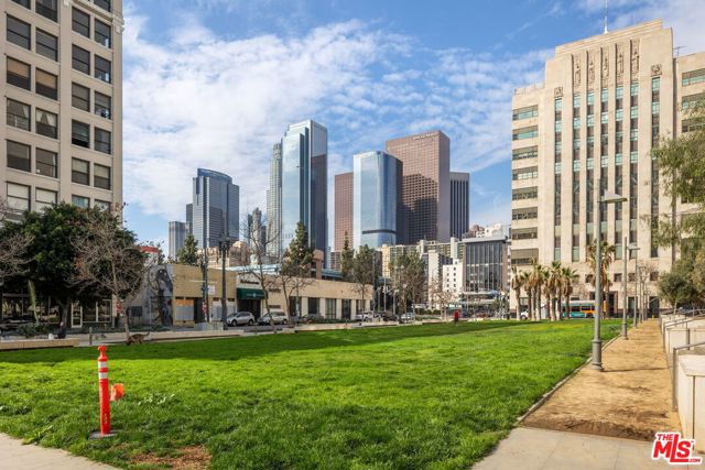 108 W 2nd Street, Los Angeles CA: https://media.crmls.org/mediaz/63c927e5-9ca7-4666-9527-500a27ed90bd.jpg