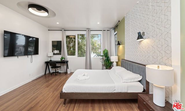 6255 W Olympic Boulevard, Los Angeles CA: https://media.crmls.org/mediaz/63c9f0dd-7a03-4422-9252-7b701b67ed4c.jpg