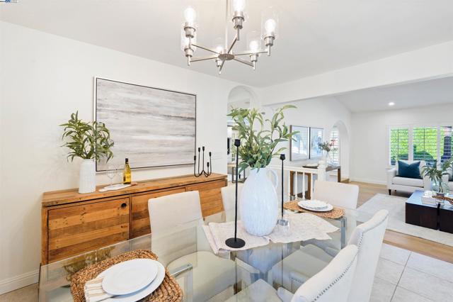 3211 Harvey Ct, Pleasanton CA: https://media.crmls.org/mediaz/63cabcef-1225-436e-9a9b-ace1783df9f2.jpg