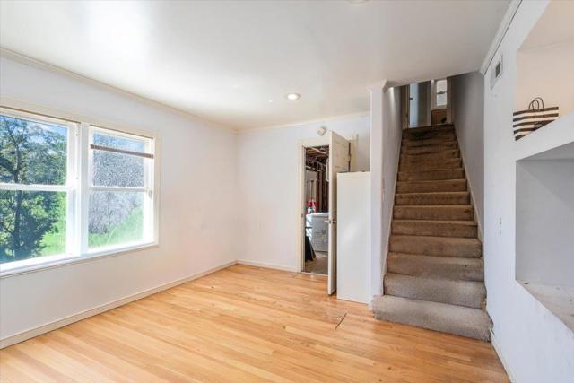 9401 Castlewood Street, Oakland CA: https://media.crmls.org/mediaz/63cbadd6-8da2-40e9-bfb1-9bad6498c38f.jpg