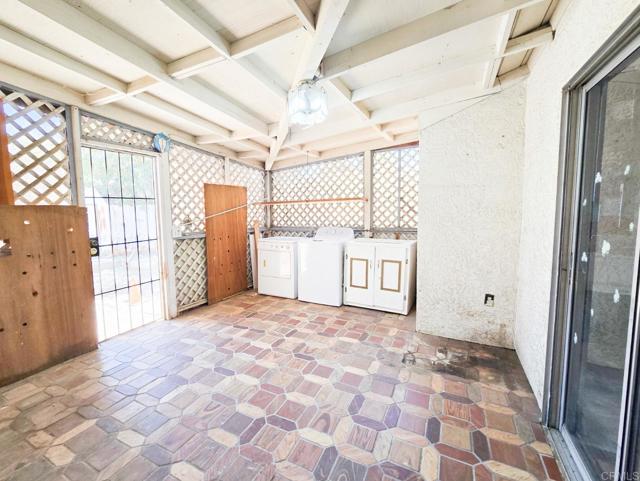 1804 El Cajon Lane, Ramona CA: https://media.crmls.org/mediaz/63cc416d-dabd-487f-b133-5681216825de.jpg