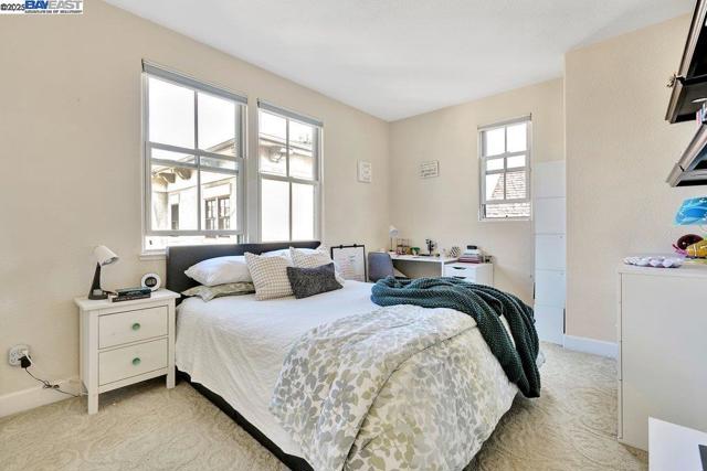 1166 Taraya Terrace, Hercules CA: https://media.crmls.org/mediaz/63cd3e9e-55c4-405d-899c-7e0471f65634.jpg