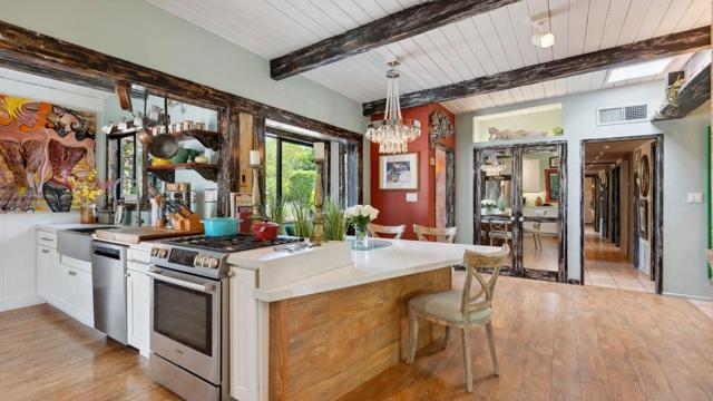 901 S Calle Tomas, Palm Springs CA: https://media.crmls.org/mediaz/63cd9e1a-78d9-41a0-bc98-309b786368d5.jpg