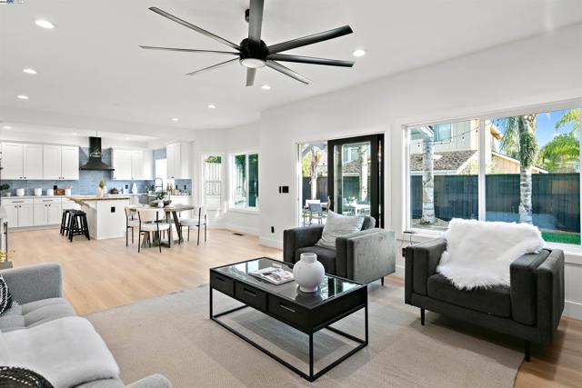 3198 Vintage Crest Dr, San Jose CA: https://media.crmls.org/mediaz/63ceb2c6-5d2d-4363-a34f-a13a306a945f.jpg