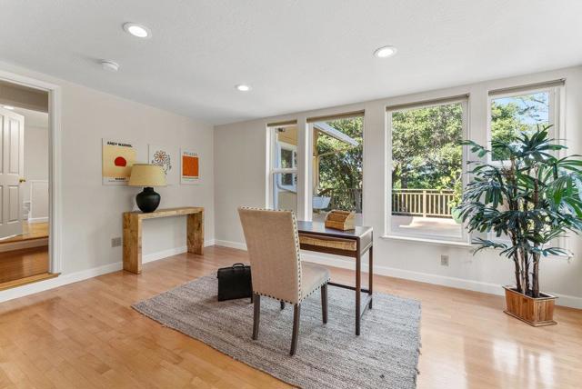 825 Skyward Drive, Aptos CA: https://media.crmls.org/mediaz/63cedf79-8056-4f54-accc-def1a92cc13c.jpg