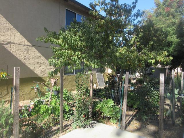 Image 16 of 32 For 710712 Richmond Avenue