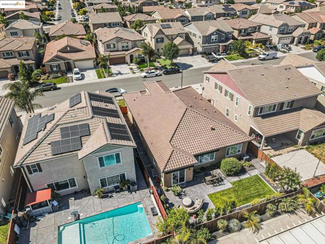 226 Wynn St, Oakley CA: https://media.crmls.org/mediaz/63cf7cde-74d9-46bc-9d2e-99fe3d6eb36e.jpg