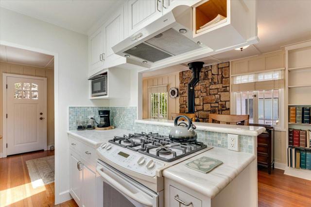 311 Cedar Street, Pacific Grove CA: https://media.crmls.org/mediaz/63cfd83b-614e-4ae7-a344-3ce1f376241a.jpg