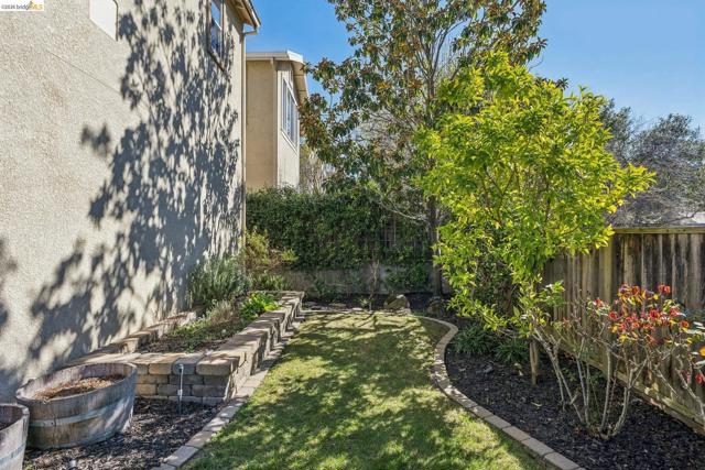 Image 44 of 49 For 548 Gabriel Ct