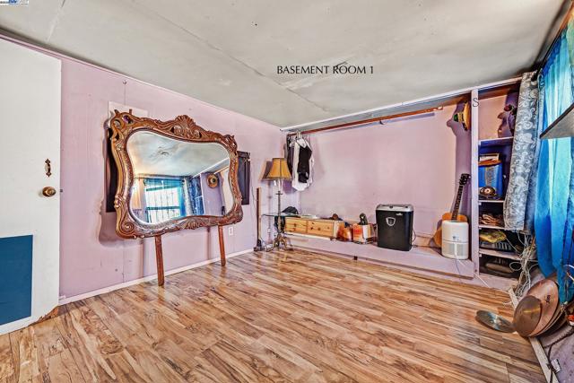 2309 High St, Oakland CA: https://media.crmls.org/mediaz/63d0a4f7-aaeb-45c8-a449-aec28e430303.jpg