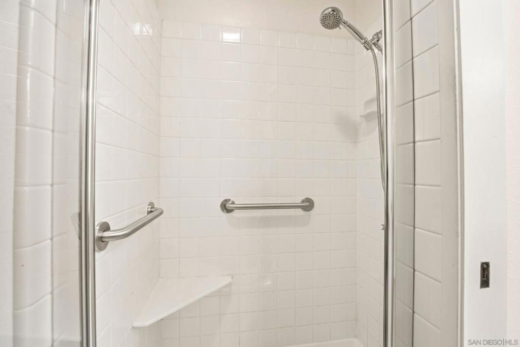 17940 Avenida Alozdra - photo 12