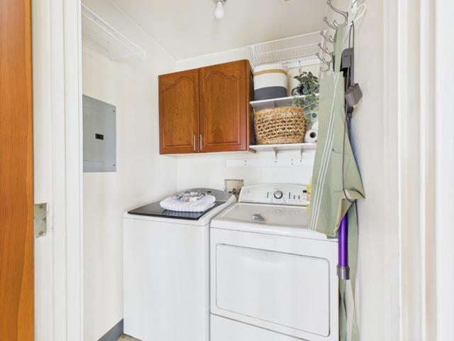 214 Soledad Place, Monterey CA: https://media.crmls.org/mediaz/63d1db20-83c1-4b69-9806-eacf36839c4b.jpg