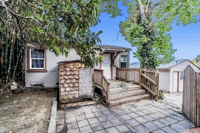 Image 17 of 23 For 22967 Maud Ave