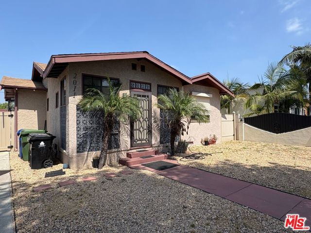 2011 S Curson Avenue, Los Angeles CA: https://media.crmls.org/mediaz/63d25270-1ba9-4bd2-8852-8c83ee7e1350.jpg