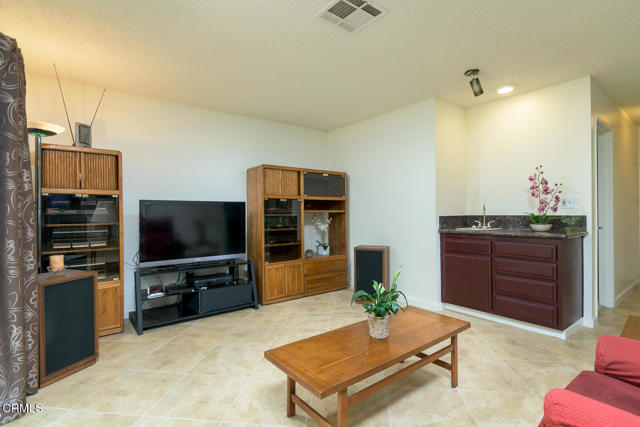 Detail Gallery Image 11 of 44 For 11764 Betula Cir, Moreno Valley,  CA 92557 - 4 Beds | 3 Baths