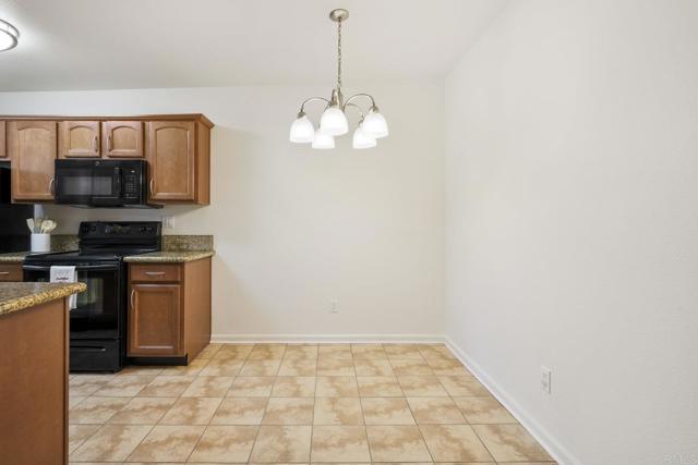Detail Gallery Image 8 of 28 For 4465 Home Ave #5,  San Diego,  CA 92105 - 2 Beds | 1/1 Baths