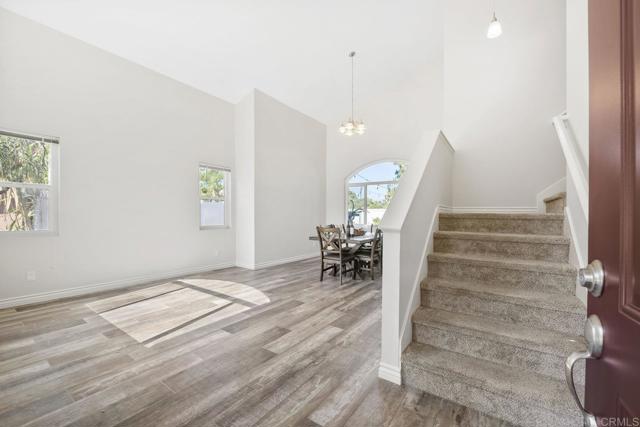 4867 Seascape Drive, Oceanside CA: https://media.crmls.org/mediaz/63d39c46-a43d-45d5-83b7-cc16aef48459.jpg