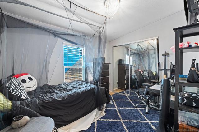 2420 Palm Ave, San Diego CA: https://media.crmls.org/mediaz/63d3a77b-1213-401d-86de-8ad393eaeeeb.jpg
