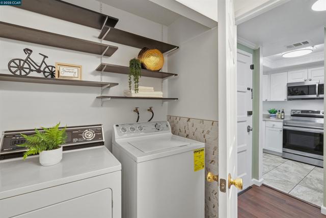 1804 Wildbrook Ct, Concord CA: https://media.crmls.org/mediaz/63d40879-fe49-4555-b425-b69455dd3f11.jpg