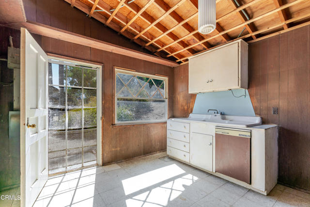 Detail Gallery Image 37 of 51 For 10400 Mcbroom St, Sunland,  CA 91040 - 3 Beds | 2/1 Baths