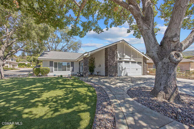 724 American Oaks Avenue