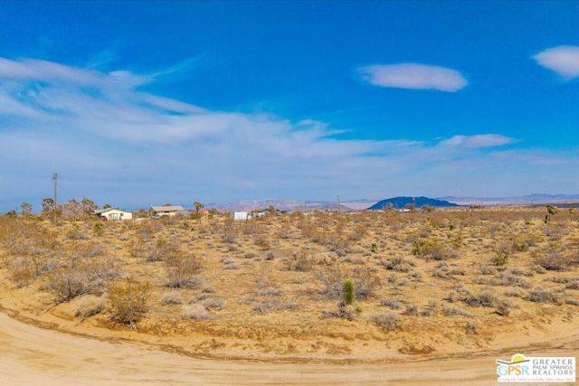 0 Perris Street, Yucca Valley CA: https://media.crmls.org/mediaz/63d4ad0a-be8d-4116-bec6-0b5be357487e.jpg