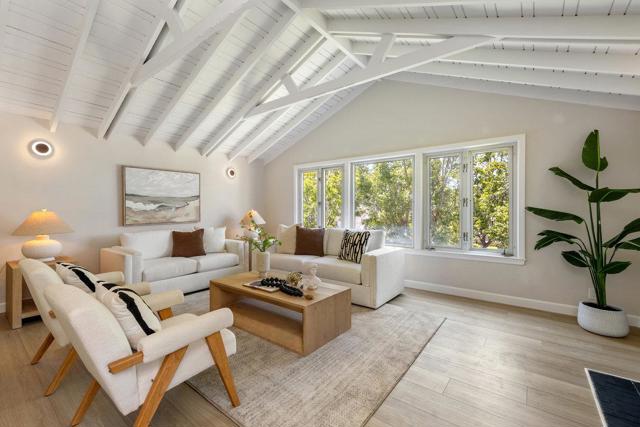 351 Elder Avenue, Millbrae CA: https://media.crmls.org/mediaz/63d59288-cf2a-4e91-bdd5-fa2200712bb9.jpg