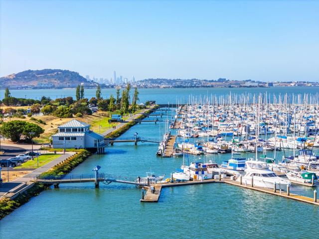 460 San Bruno Avenue, Brisbane CA: https://media.crmls.org/mediaz/63d5e247-af25-4da8-9bb8-c97b963018a5.jpg