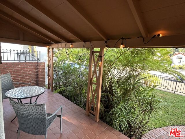 3161 Vera Avenue, Los Angeles CA: https://media.crmls.org/mediaz/63d6994d-ed1a-4f55-af3b-4639a566b58a.jpg