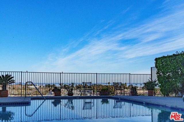23901 Civic Center Way, Malibu CA: https://media.crmls.org/mediaz/63d6cd6e-c590-43c9-8991-a2d6393446b9.jpg