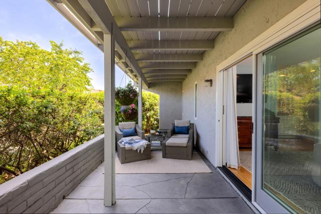 5719 Caminito Norte, La Jolla CA: https://media.crmls.org/mediaz/63d76ac6-29a4-4da1-93ce-12afbe78acb6.jpg