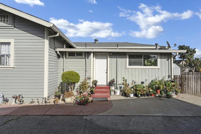 119 Ford Street, Watsonville CA: https://media.crmls.org/mediaz/63d96408-144d-4a28-b46b-13d943358052.jpg