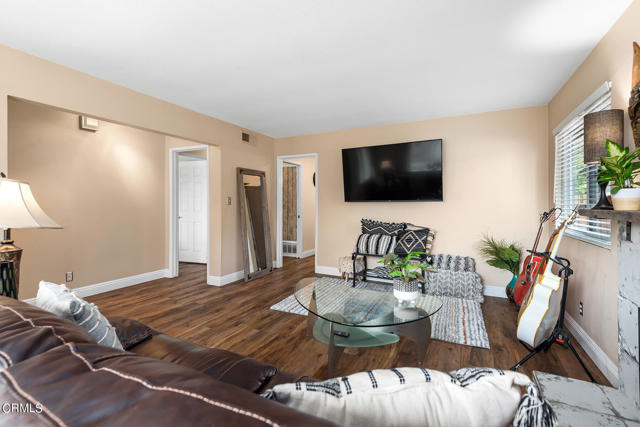 Detail Gallery Image 10 of 28 For 1129 Glenbridge Cir, Westlake Village,  CA 91361 - 2 Beds | 2 Baths