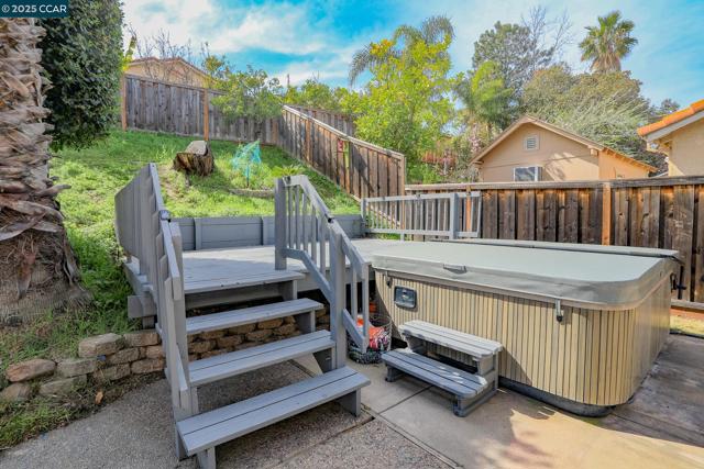 1728 Peachwillow St, Pittsburg CA: https://media.crmls.org/mediaz/63da4cc5-6cc4-4d2e-a136-84ef907cf989.jpg
