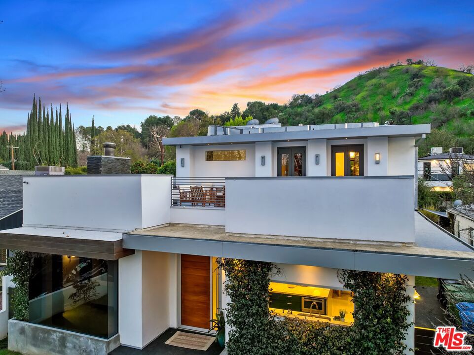 12334 Cantura Street, Studio City, CA 91604