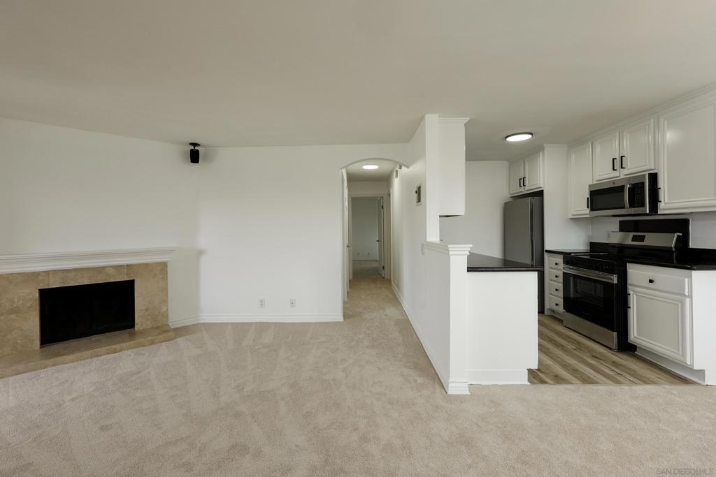 9949 Erma Rd - photo 18