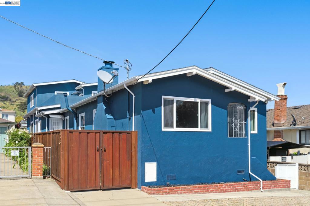718 Baden Ave
