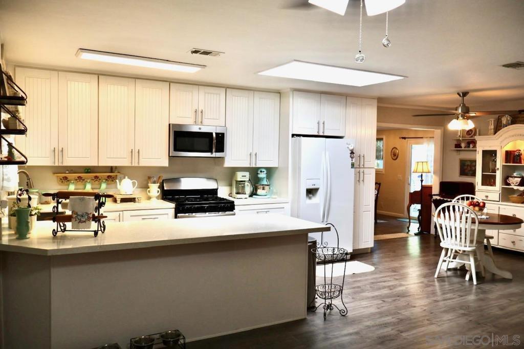 1259 Siggson Ave - photo 6
